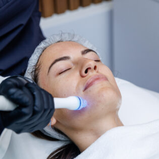 The Ultimate Glass Facial Package of 3 Treatments – 40% Off